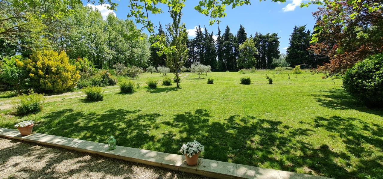 Mas De Karlotte Pernes-les-Fontaines Exterior foto
