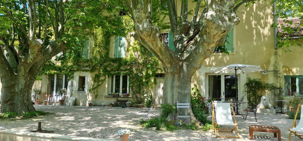 Mas De Karlotte Pernes-les-Fontaines Exterior foto